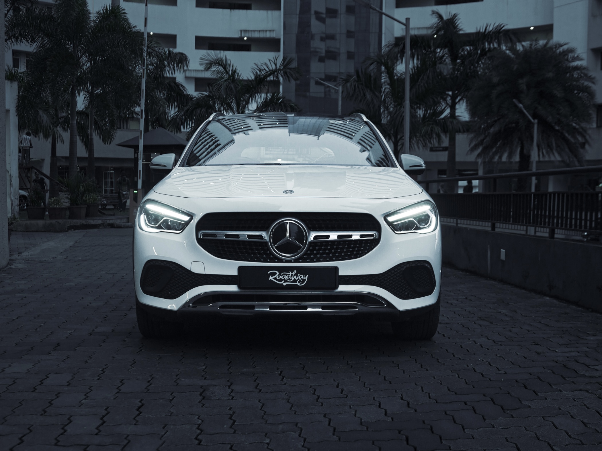 Used Mercedes Benz GLA 220D Polar White front view – pre owned luxury SUV