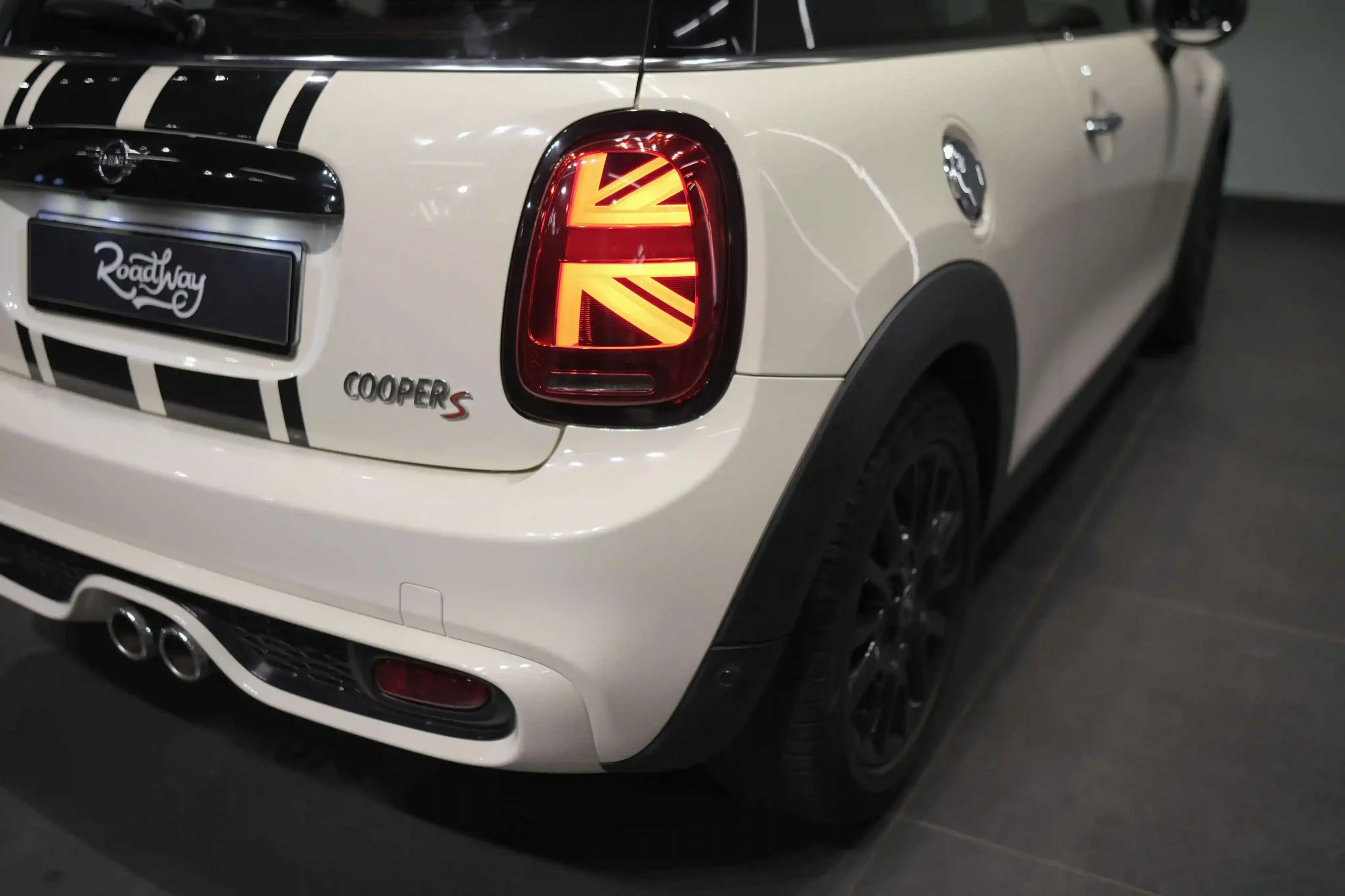 best-used-mini-cooper-in-calicut-back-view