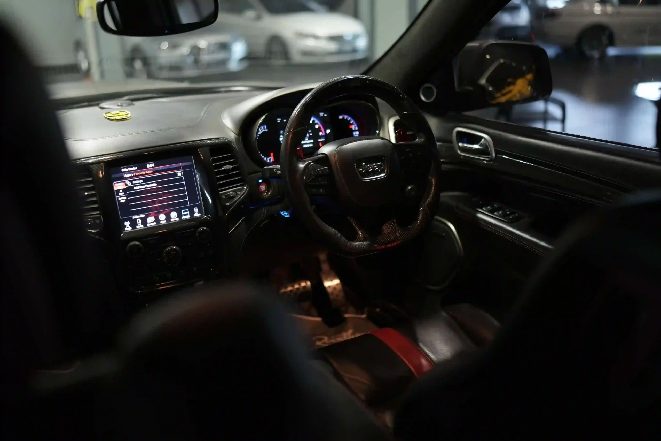 used-jeep-grand-cherokee-in-kerala-interior