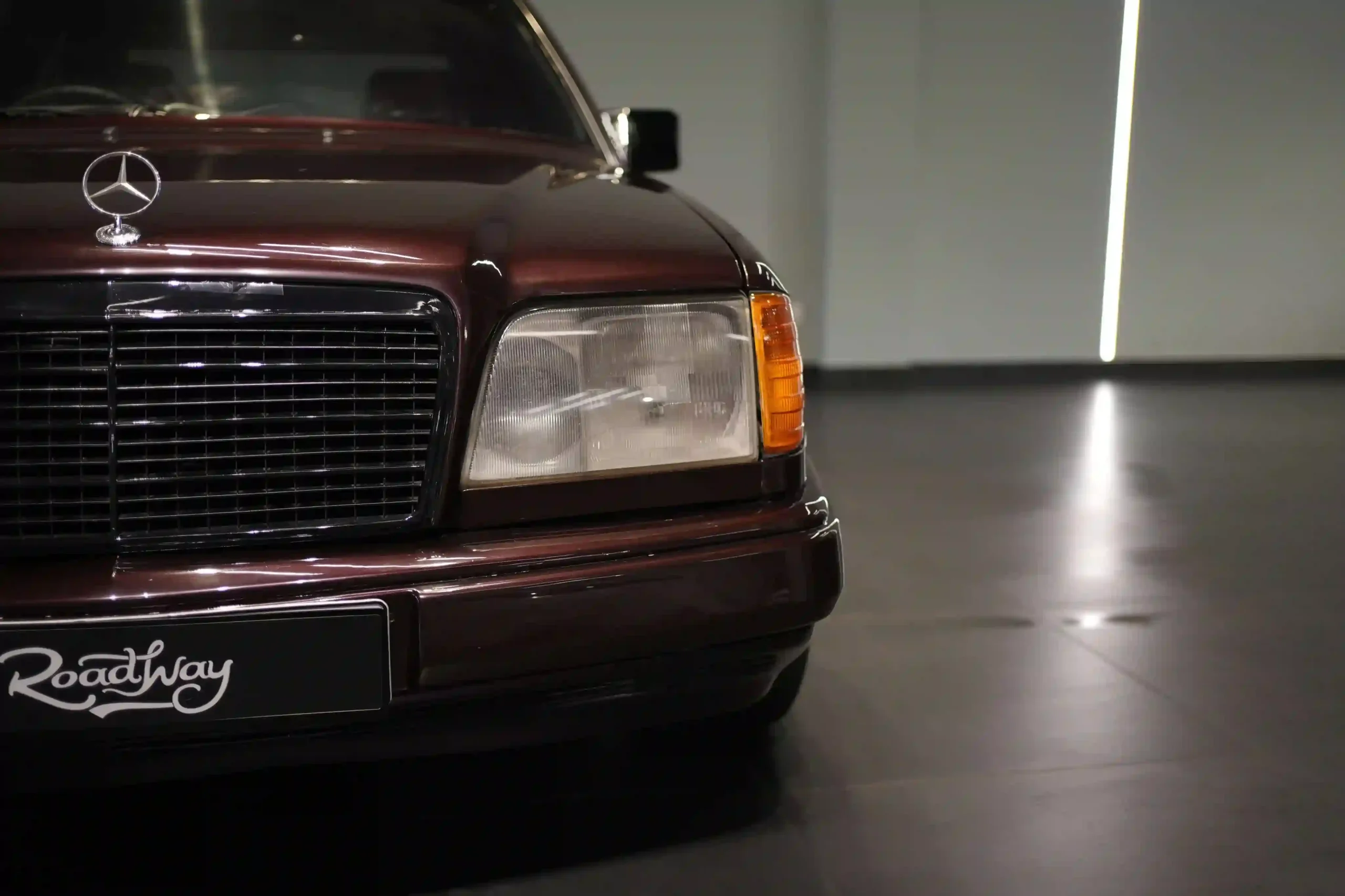 mercedes-benz-w124-front-view