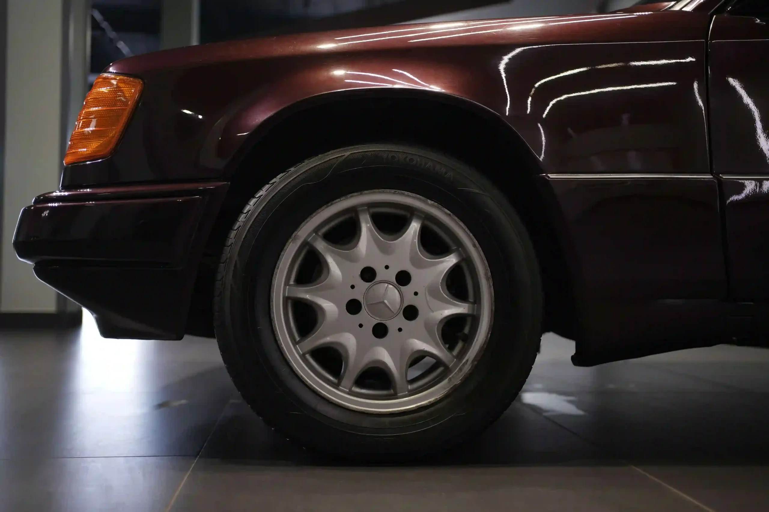 mercedes-benz-w124-in-kerala-alloy-wheels