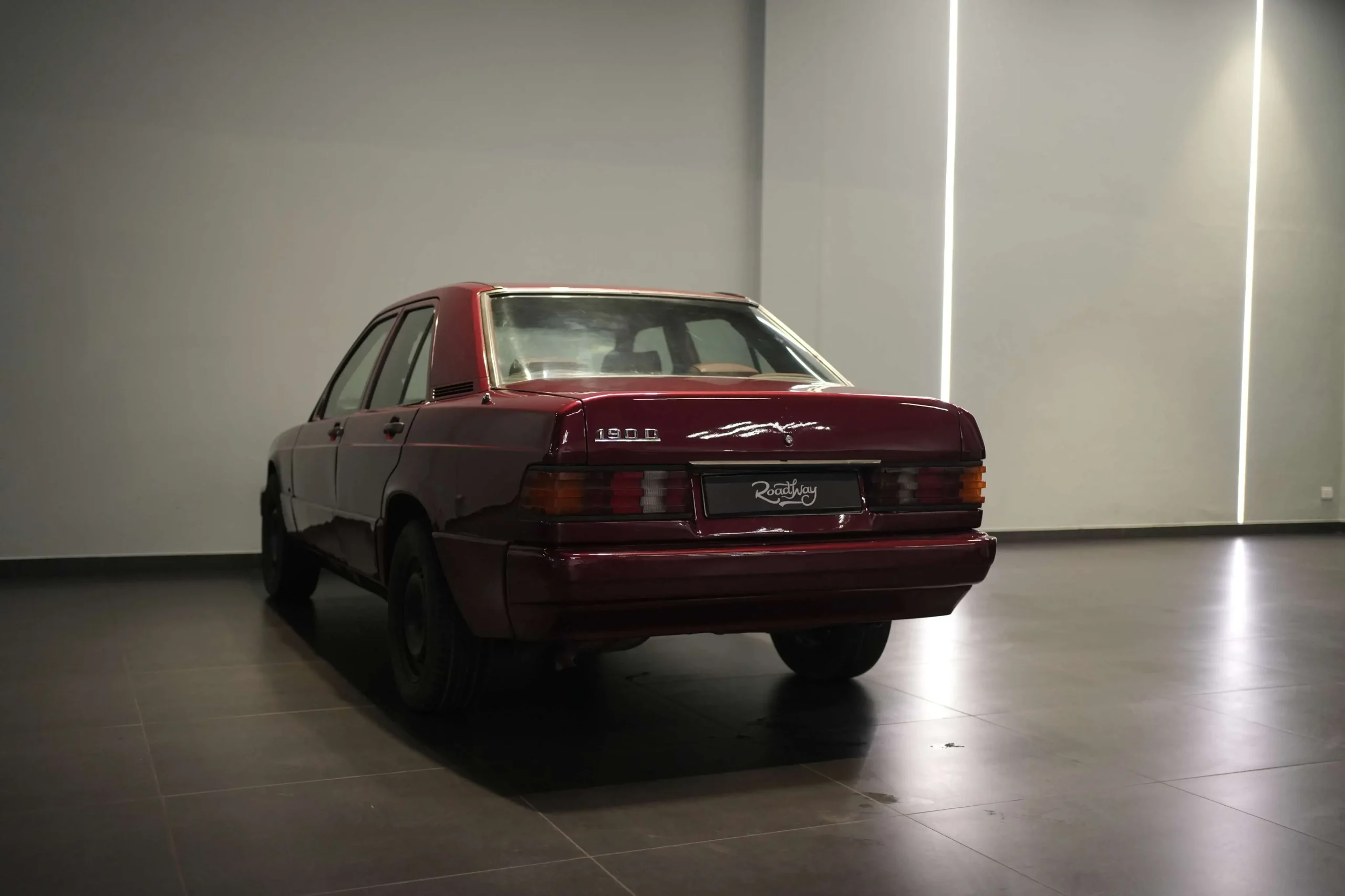 used-mercedes-benz-190-d-in-kerala-back-view