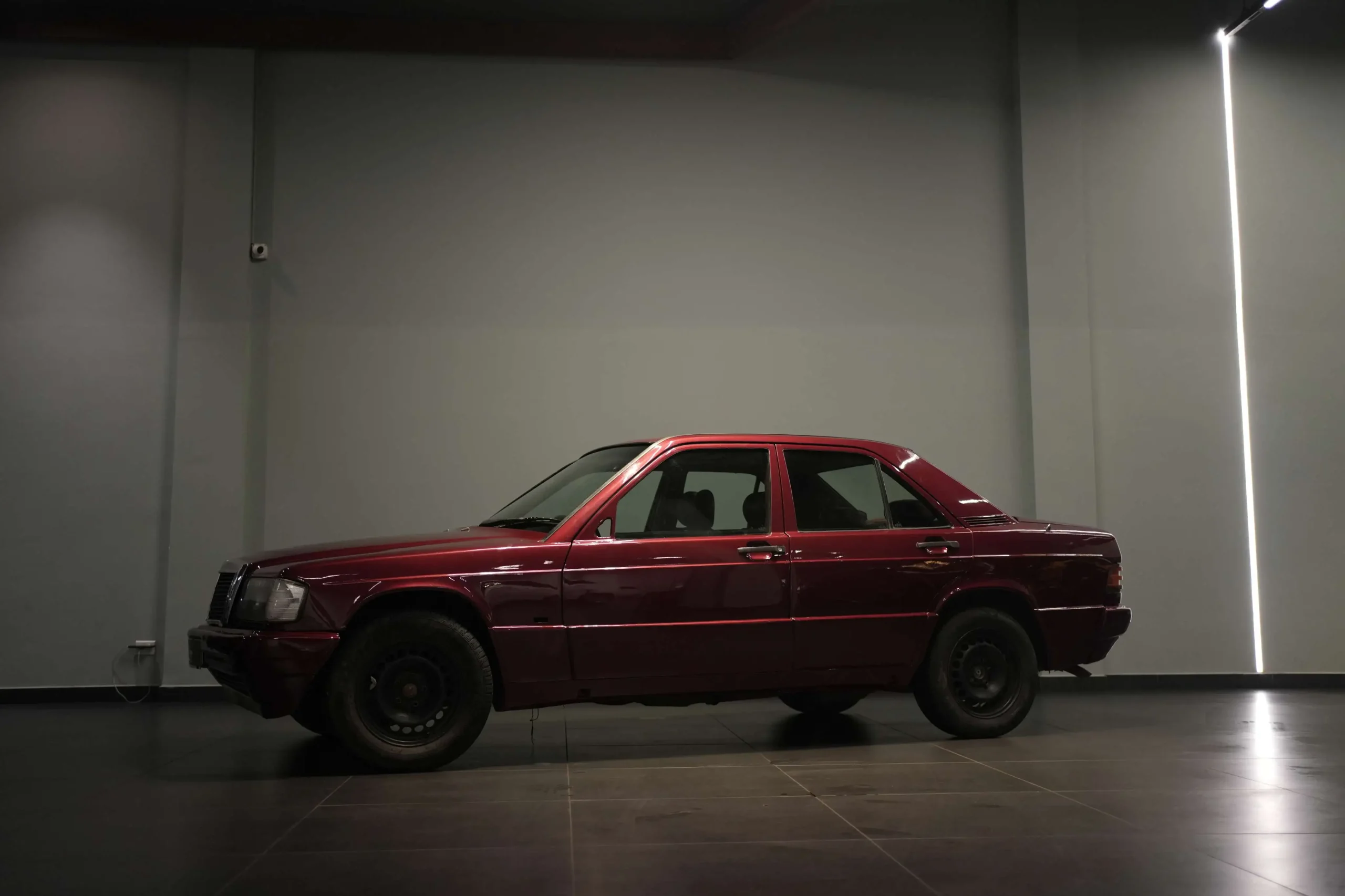 used-mercedes-benz-190-d-in-kerala-side-view