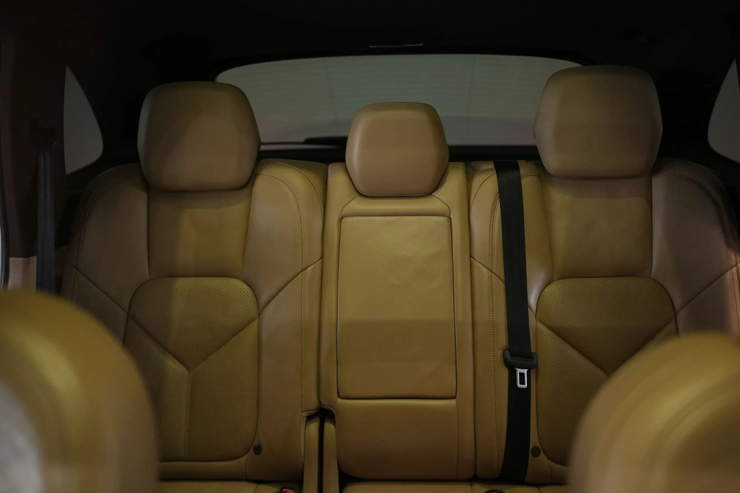 used-porsche-cayenne-in-kerala-back-seats